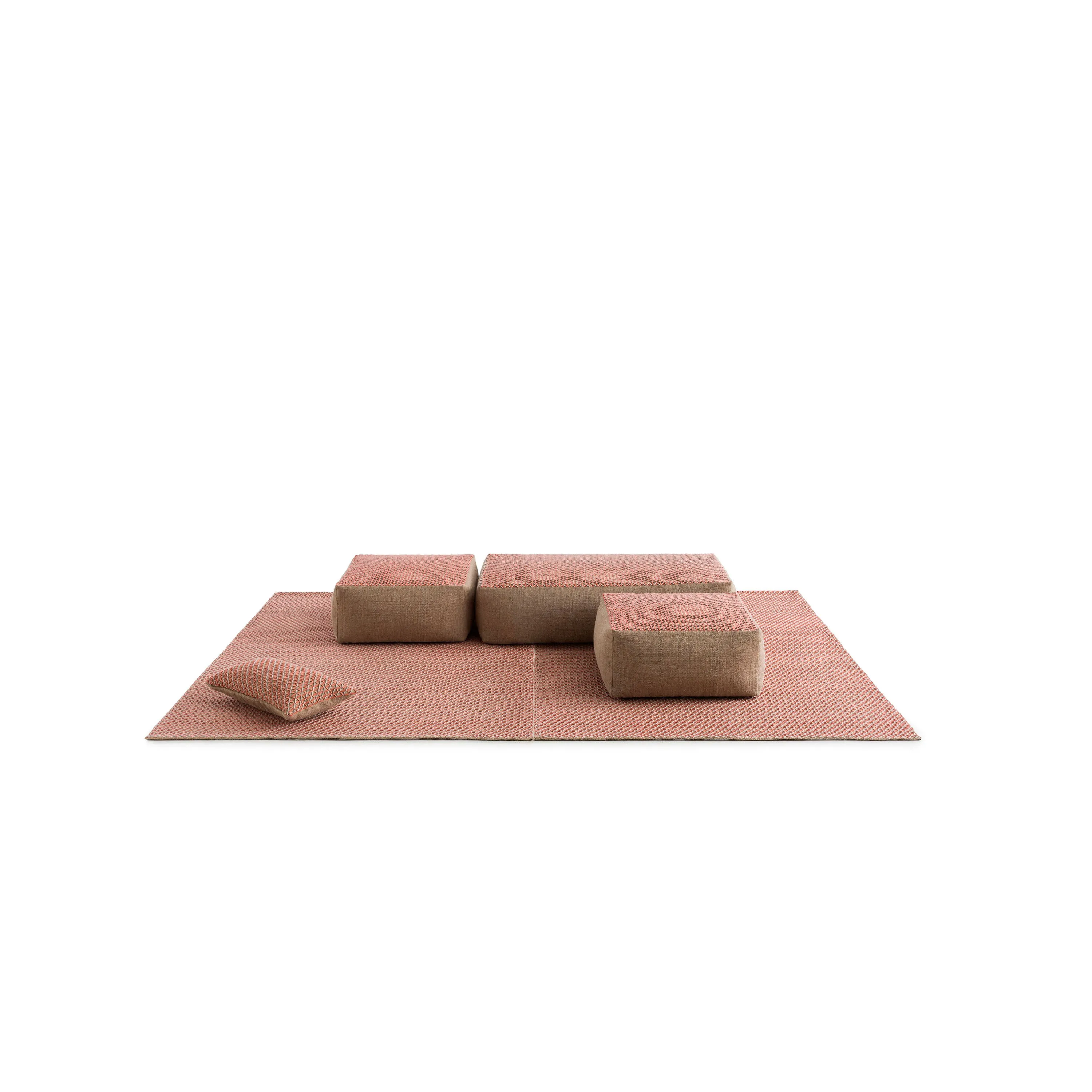 Espacio Raw Pillow
