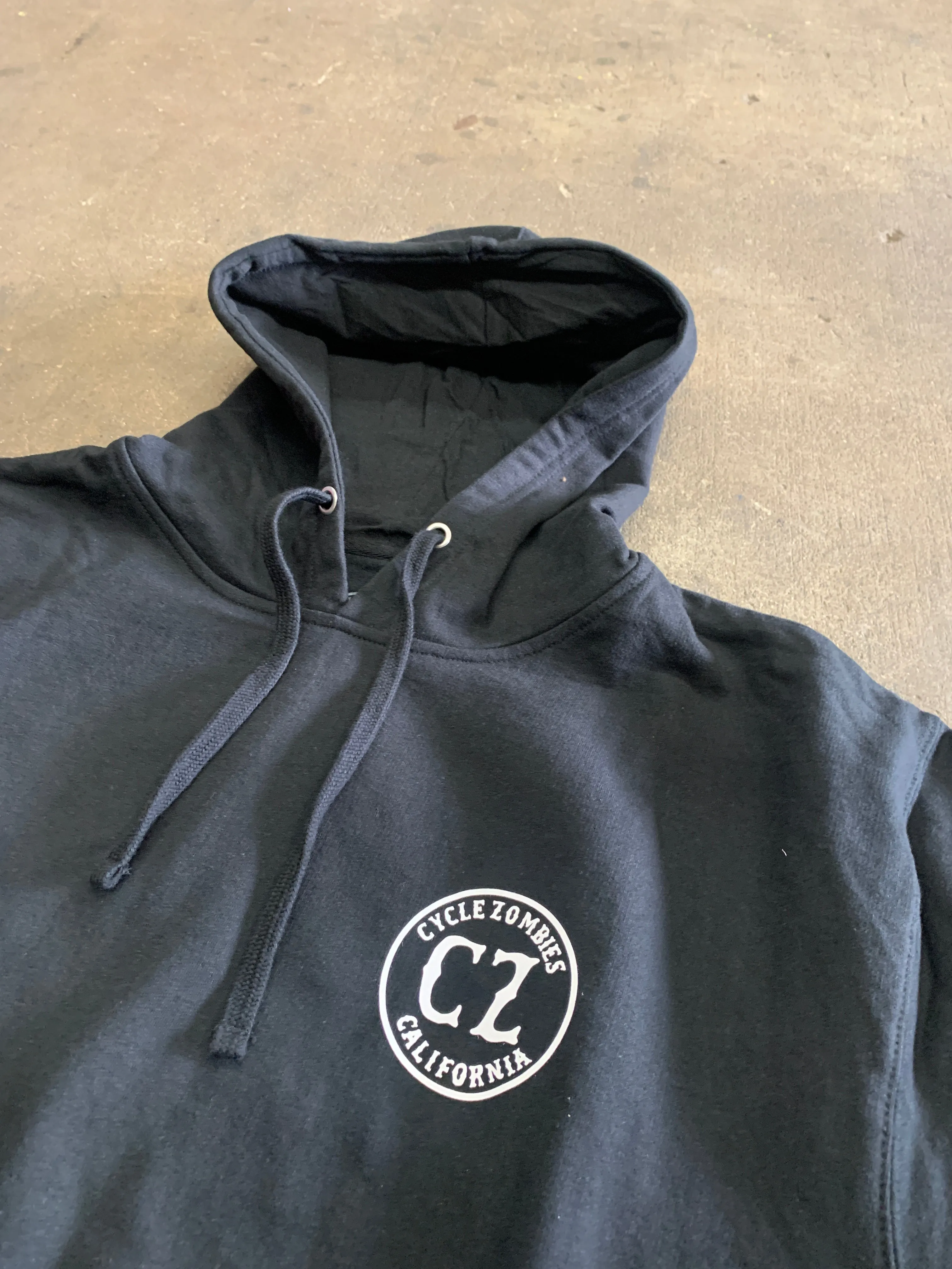 "California 2" Pullover Hooded Sweatshirt